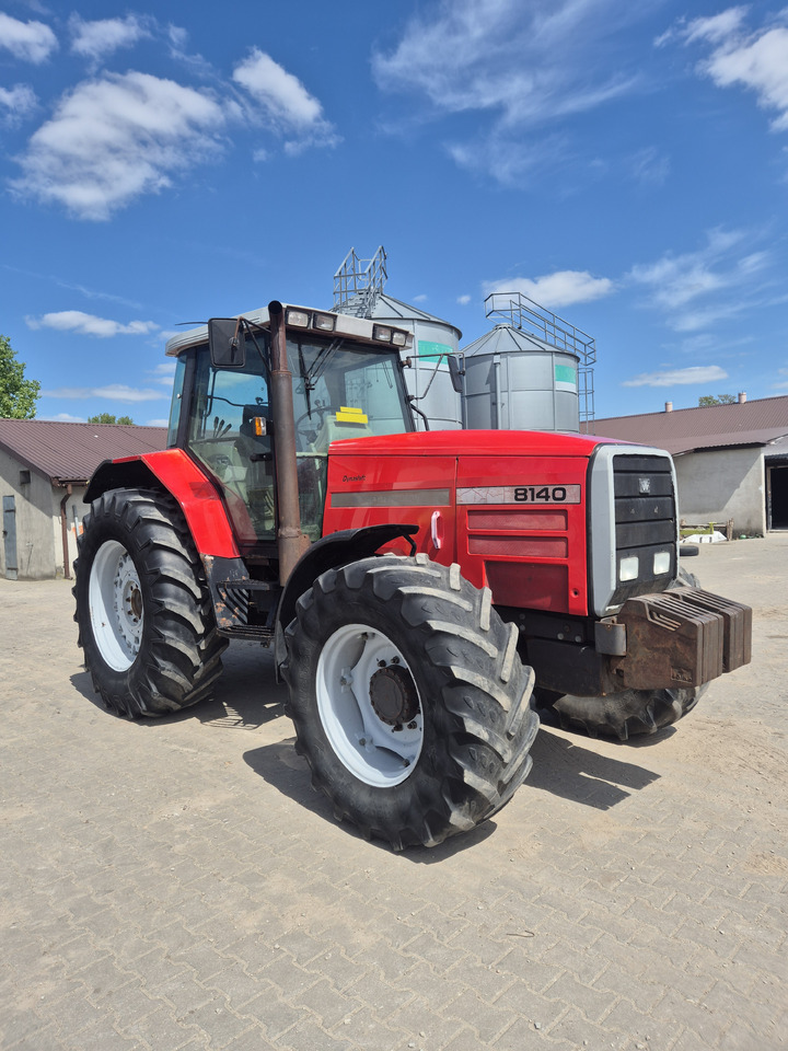 Traktorius Massey Ferguson: foto 1