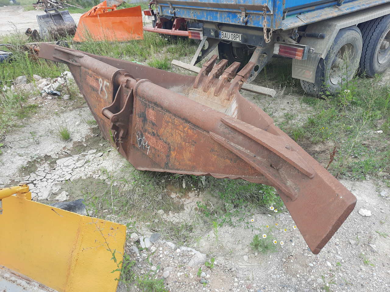 SOTRAMAINE 104 Łyżka trapezowa - Kaušas - Statybinė technika: foto 3 SOTRAMAINE 104 Łyżka trapezowa - Kaušas - Statybinė technika: foto 3