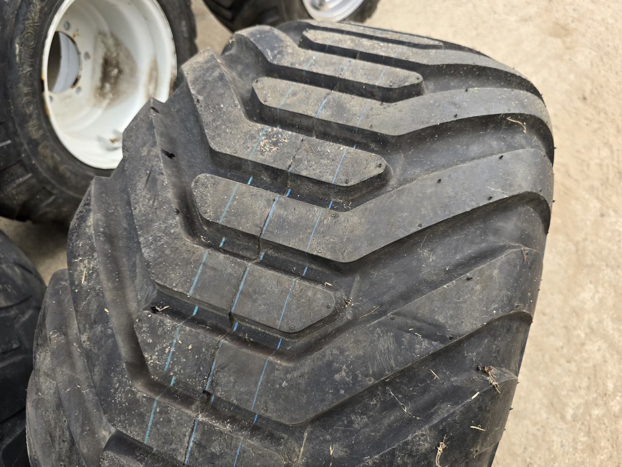 STARCO 480/45-17 - Ratas - Žemės ūkio technika: foto 4 STARCO 480/45-17 - Ratas - Žemės ūkio technika: foto 4