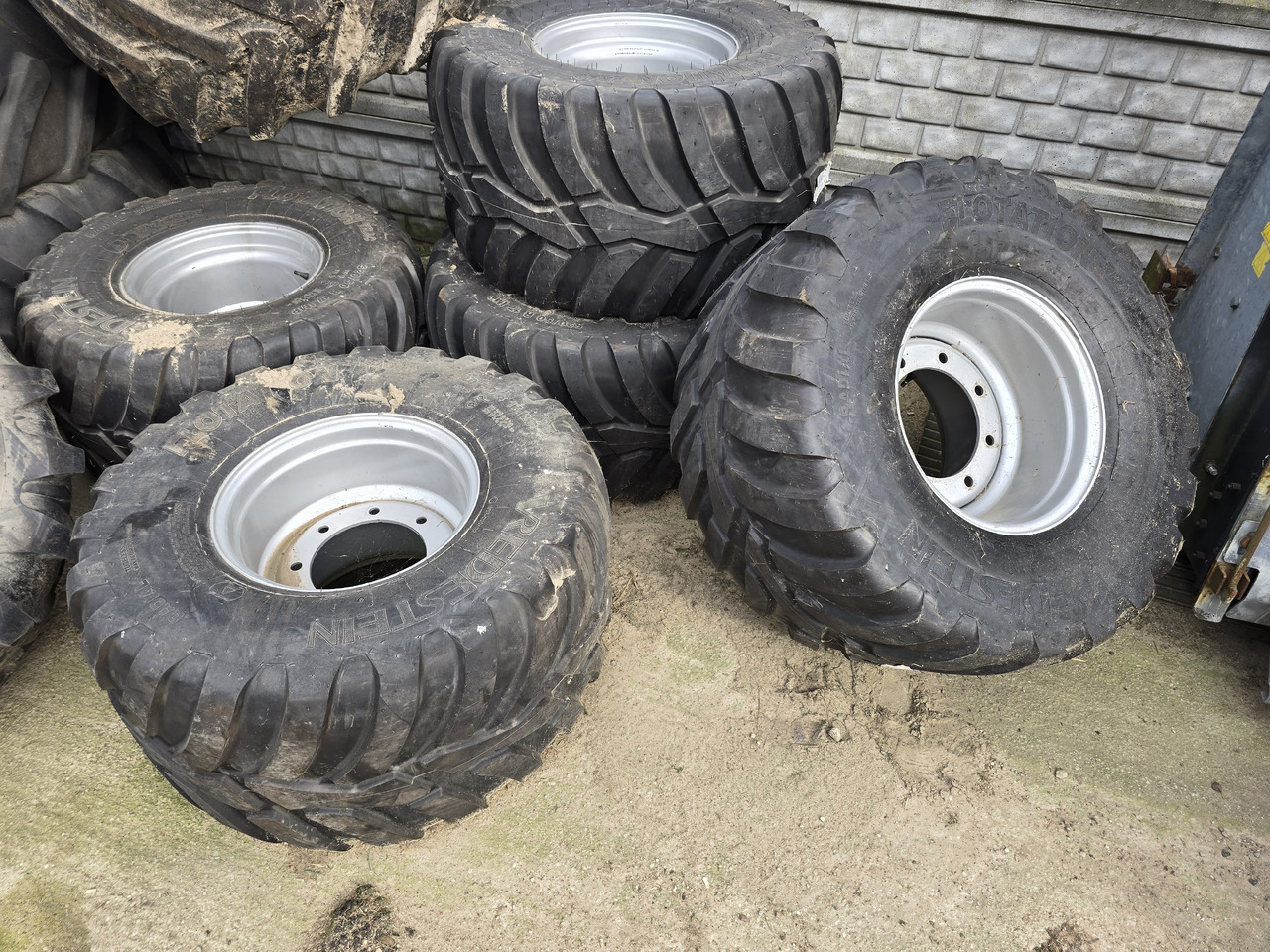 VREDESTEIN 520/50 R17 IMP - Ratas - Žemės ūkio technika: foto 1 VREDESTEIN 520/50 R17 IMP - Ratas - Žemės ūkio technika: foto 1