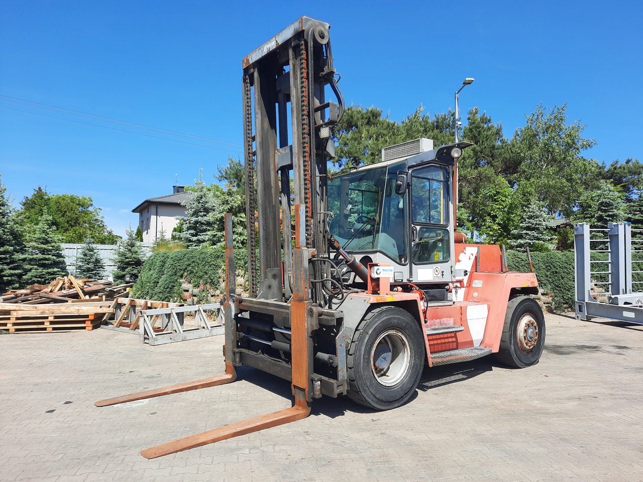 Kalmar DCD 100-6 - Dyzelinis krautuvas: foto 3 Kalmar DCD 100-6 - Dyzelinis krautuvas: foto 3