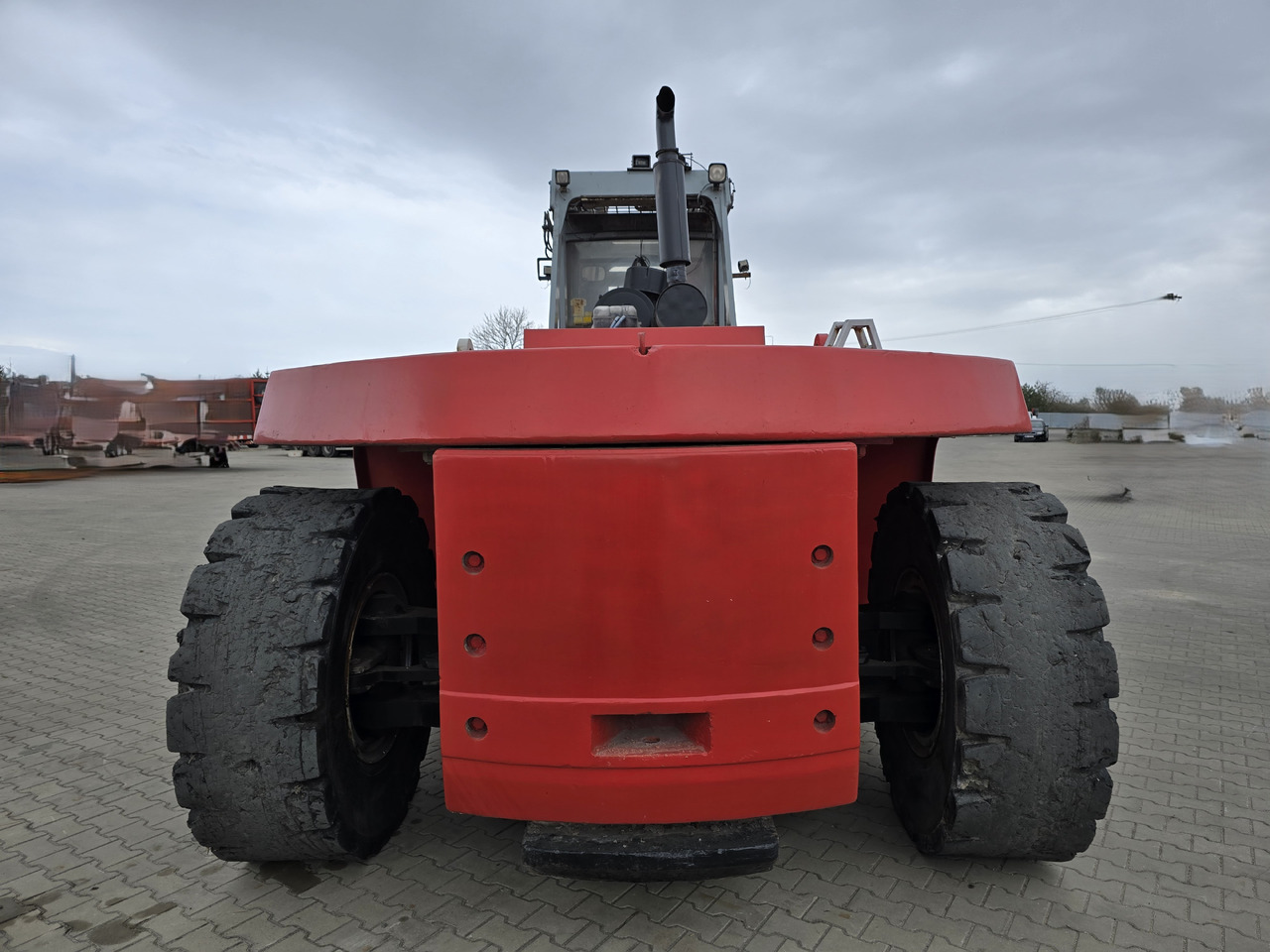 Kalmar KALMAR DCD420-12 - Konteinerių krautuvas: foto 4 Kalmar KALMAR DCD420-12 - Konteinerių krautuvas: foto 4