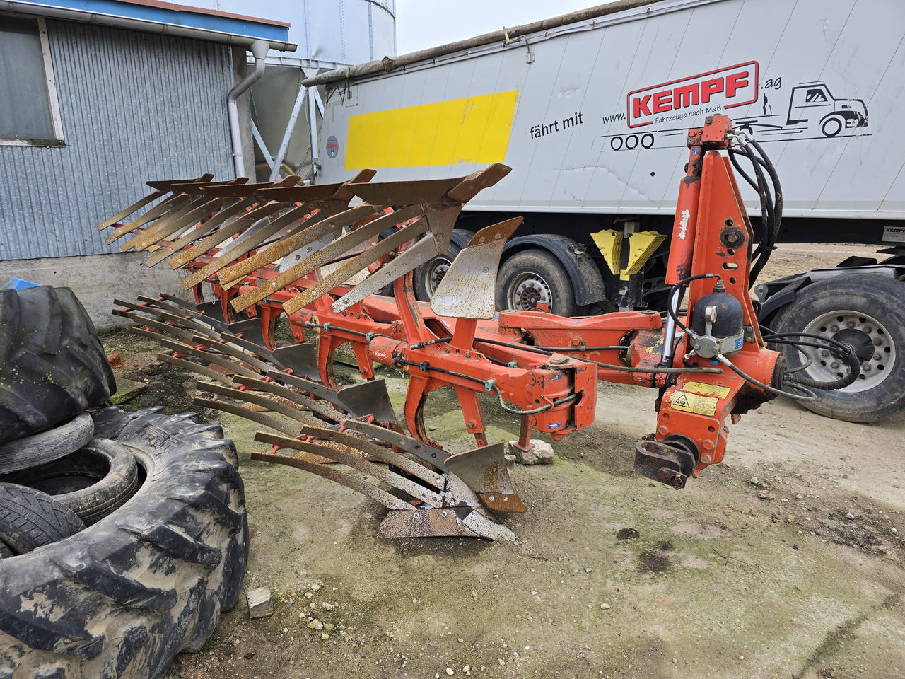 Kuhn VARI-MASTER 120 - Plūgas: foto 1 Kuhn VARI-MASTER 120 - Plūgas: foto 1