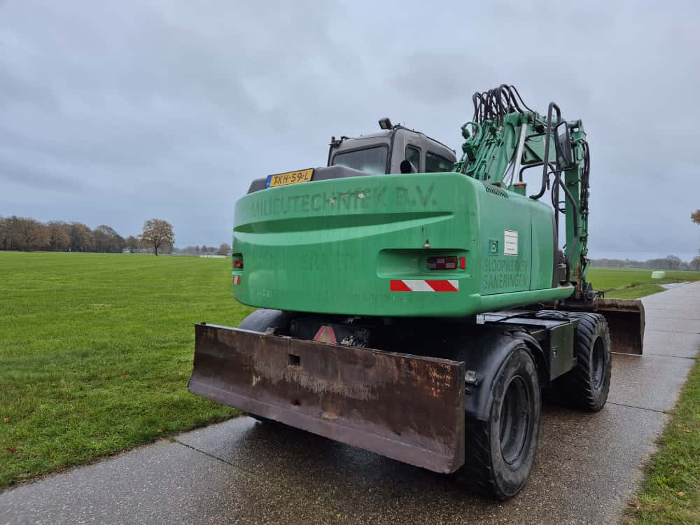 HITACHI ZX 130 W - Ratinis ekskavatorius: foto 4 HITACHI ZX 130 W - Ratinis ekskavatorius: foto 4