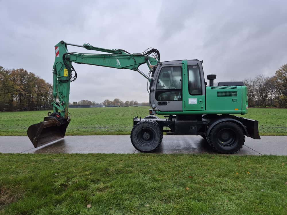 HITACHI ZX 130 W - Ratinis ekskavatorius: foto 1 HITACHI ZX 130 W - Ratinis ekskavatorius: foto 1