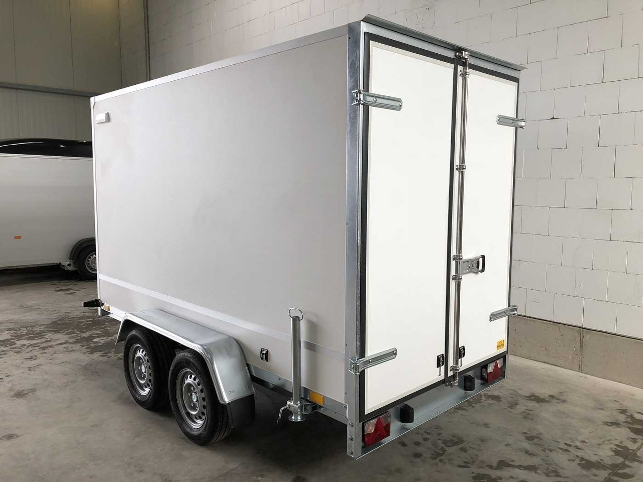 BLYSS F2030HTD Seitentür Kofferanhänger - Furgonas priekaba: foto 5 BLYSS F2030HTD Seitentür Kofferanhänger - Furgonas priekaba: foto 5