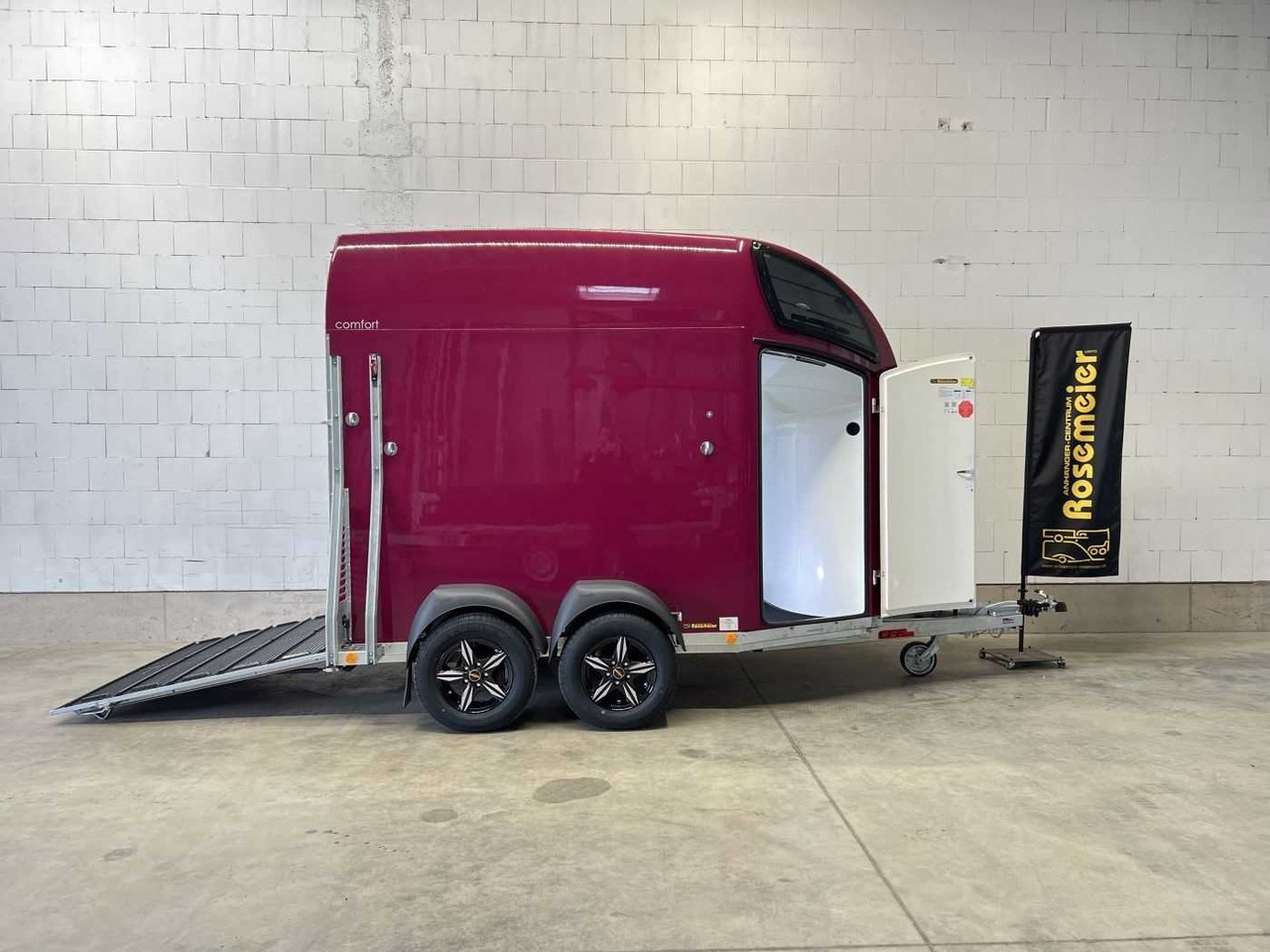 BOECKMANN Comfort Neu ALF Pferdeanhänger - Priekaba žirgams vežti: foto 1 BOECKMANN Comfort Neu ALF Pferdeanhänger - Priekaba žirgams vežti: foto 1