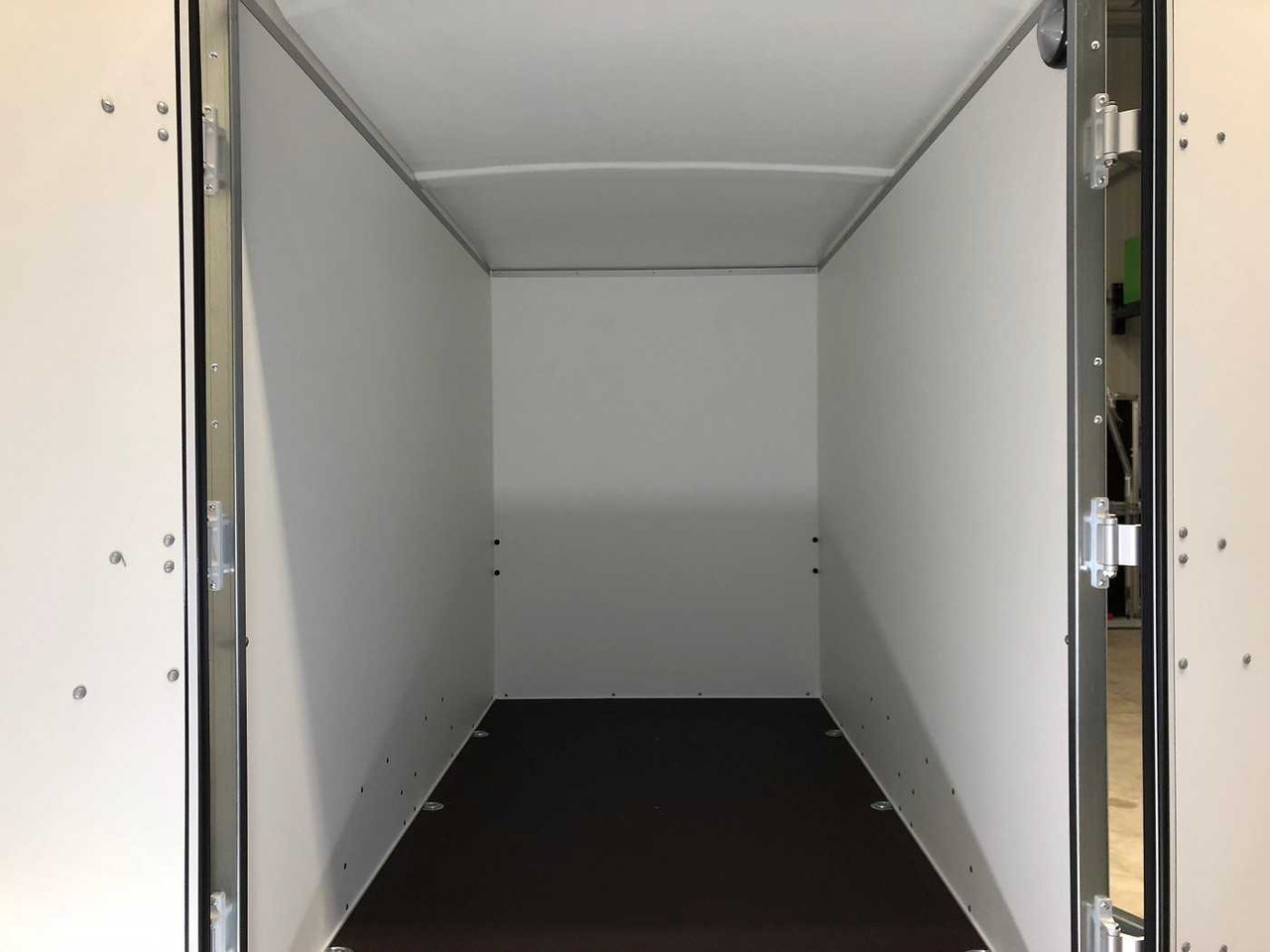 BOECKMANN KT 3015/27 H F Kofferanhänger - Furgonas priekaba: foto 5 BOECKMANN KT 3015/27 H F Kofferanhänger - Furgonas priekaba: foto 5