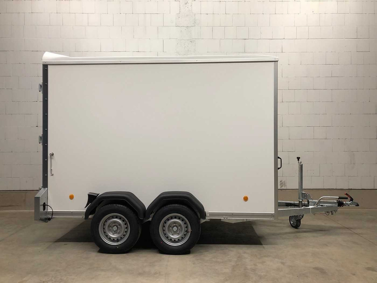 BOECKMANN KT 3015/27 H F Kofferanhänger - Furgonas priekaba: foto 1 BOECKMANN KT 3015/27 H F Kofferanhänger - Furgonas priekaba: foto 1