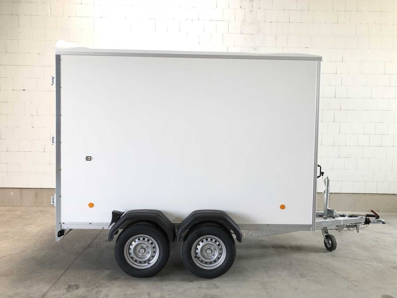 BOECKMANN KT 3015/27 H Kofferanhänger - Furgonas priekaba: foto 1 BOECKMANN KT 3015/27 H Kofferanhänger - Furgonas priekaba: foto 1