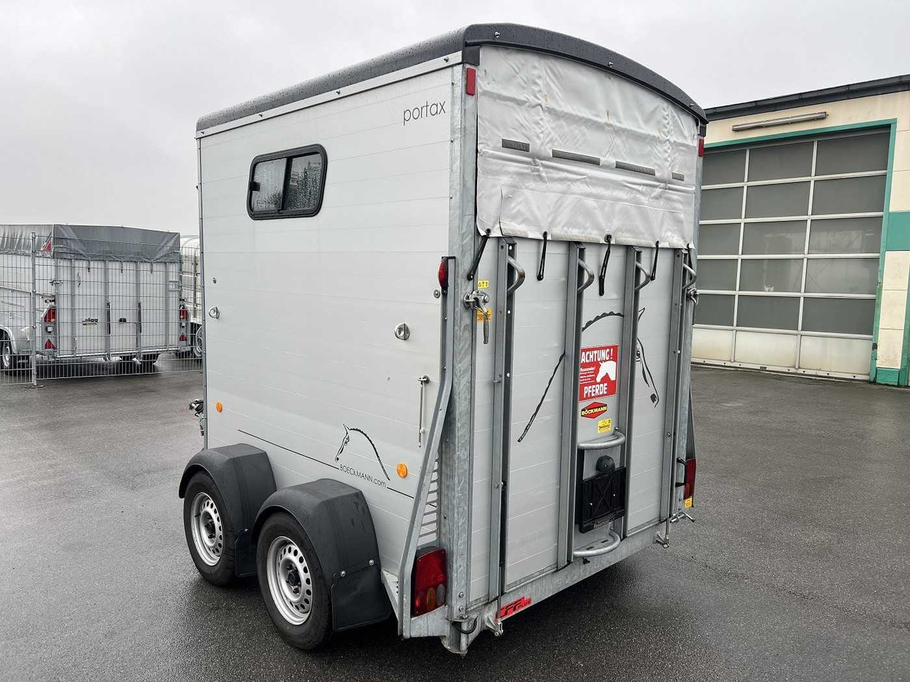 BOECKMANN Portax E TKL Pferdeanhänger - Priekaba žirgams vežti: foto 5 BOECKMANN Portax E TKL Pferdeanhänger - Priekaba žirgams vežti: foto 5