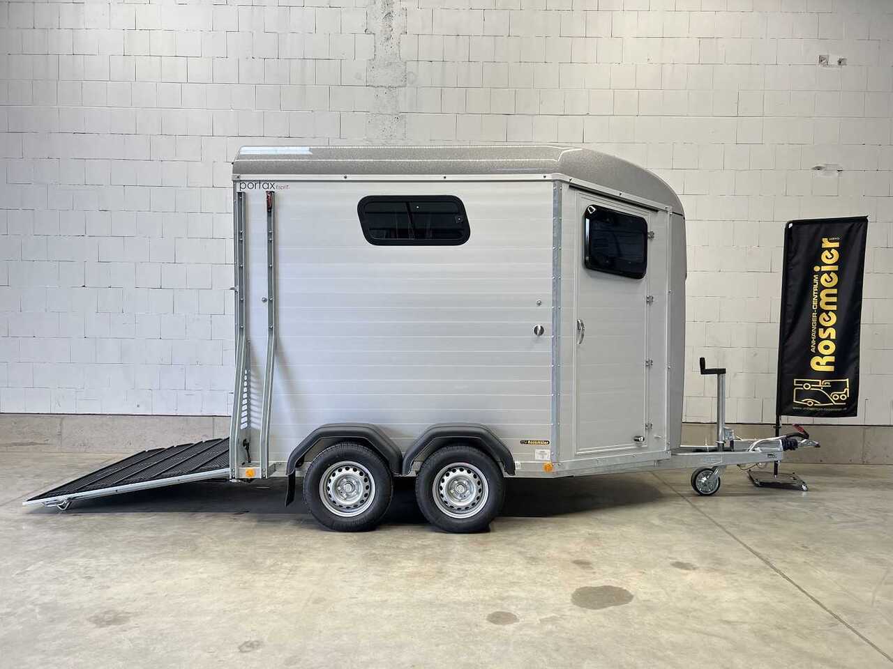 BOECKMANN Portax Esprit silv+bl Paket Pferdeanhänger - Priekaba žirgams vežti: foto 3 BOECKMANN Portax Esprit silv+bl Paket Pferdeanhänger - Priekaba žirgams vežti: foto 3