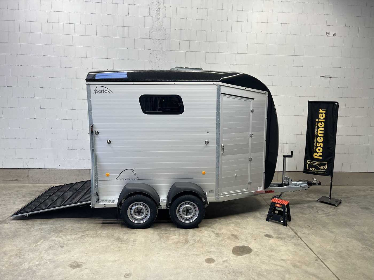 BOECKMANN Portax SKA Pferdeanhänger - Priekaba žirgams vežti: foto 2 BOECKMANN Portax SKA Pferdeanhänger - Priekaba žirgams vežti: foto 2