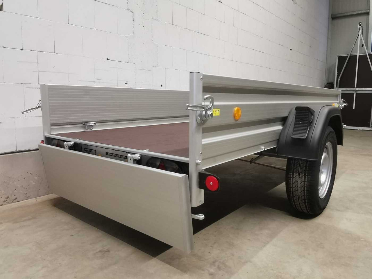 BOECKMANN TL-AL 2513/135 Stkl Kastenanhänger gebremst - Automobilinė priekaba: foto 5 BOECKMANN TL-AL 2513/135 Stkl Kastenanhänger gebremst - Automobilinė priekaba: foto 5