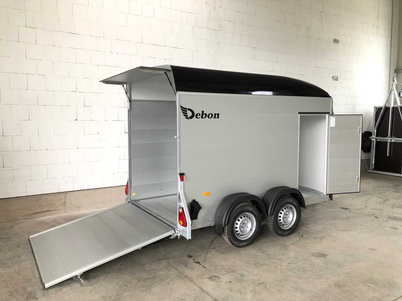 CHEVAL LIBERTE C500 Roadster 2 Türen Kofferanhänger - Motociklo priekaba: foto 3 CHEVAL LIBERTE C500 Roadster 2 Türen Kofferanhänger - Motociklo priekaba: foto 3