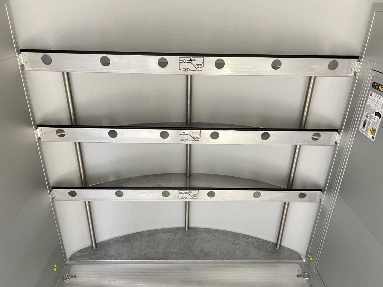 CHEVAL LIBERTE C500 Roadster Alu-Felgen Regal Kofferanhänger - Motociklo priekaba: foto 3 CHEVAL LIBERTE C500 Roadster Alu-Felgen Regal Kofferanhänger - Motociklo priekaba: foto 3