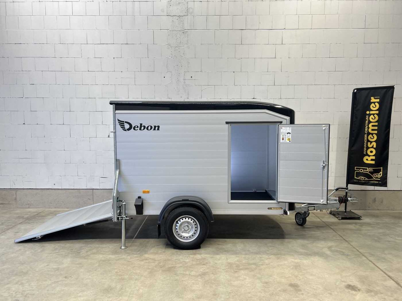 CHEVAL LIBERTE DEBON C255 Seitentür Kofferanhänger - Furgonas priekaba: foto 1 CHEVAL LIBERTE DEBON C255 Seitentür Kofferanhänger - Furgonas priekaba: foto 1