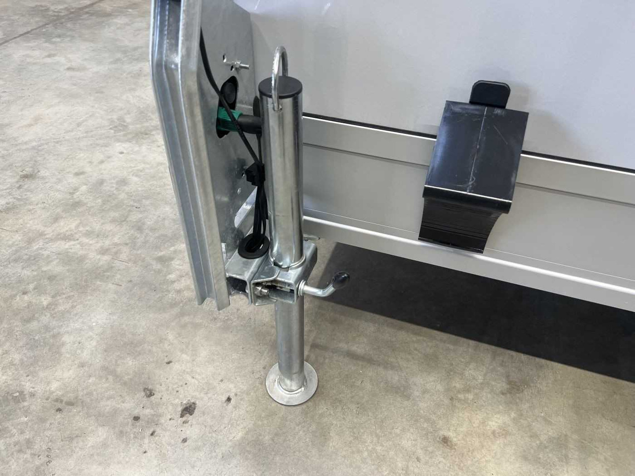 CHEVAL LIBERTE DEBON C400 Roadster Verkl ALF Tür Kofferanhänger - Motociklo priekaba: foto 5 CHEVAL LIBERTE DEBON C400 Roadster Verkl ALF Tür Kofferanhänger - Motociklo priekaba: foto 5