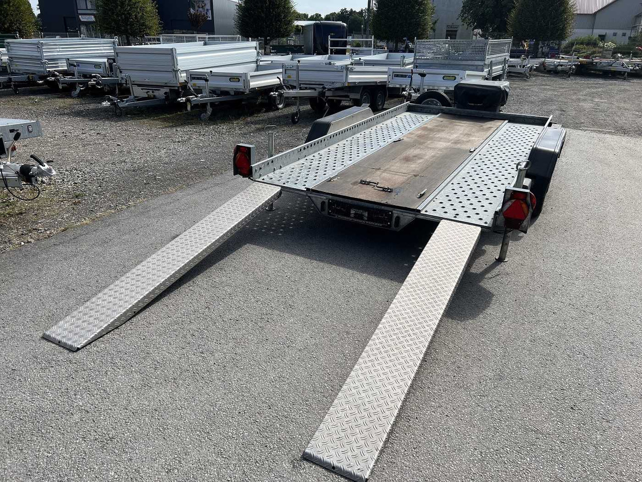 HUMBAUR A1R Autotransporter - Autovežis priekaba: foto 3 HUMBAUR A1R Autotransporter - Autovežis priekaba: foto 3