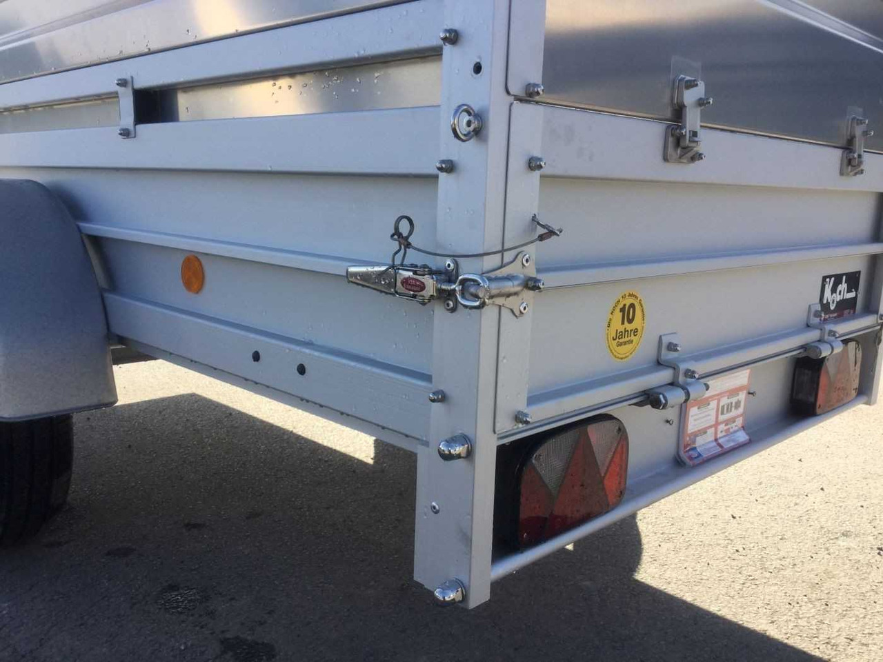 KOCH U4 + Alu-Bordwandaufsatz Kastenanhänger ungebrem - Automobilinė priekaba: foto 5 KOCH U4 + Alu-Bordwandaufsatz Kastenanhänger ungebrem - Automobilinė priekaba: foto 5