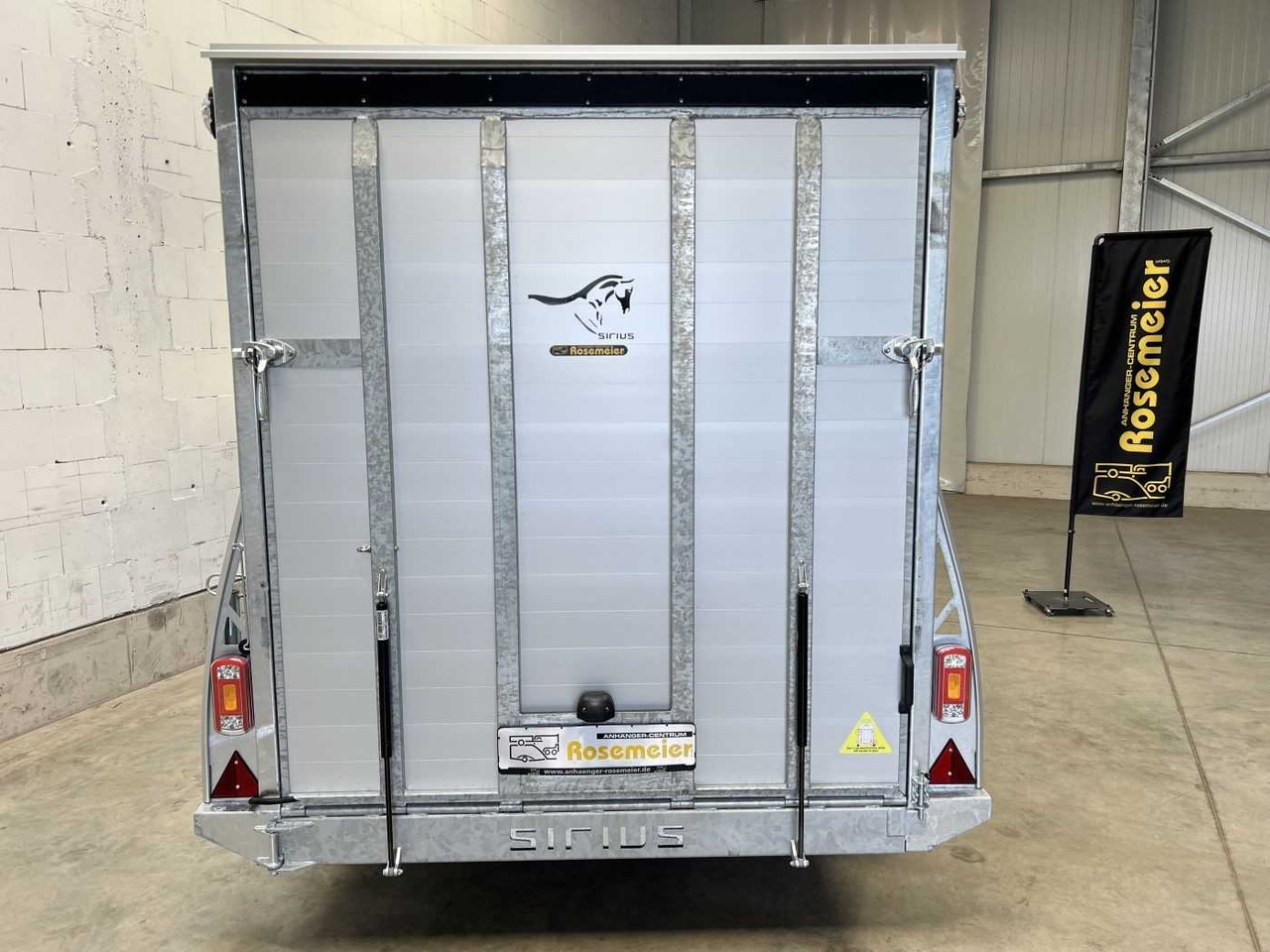 Kargo G150 Tür Kofferanhänger Sirius - Furgonas priekaba: foto 3 Kargo G150 Tür Kofferanhänger Sirius - Furgonas priekaba: foto 3