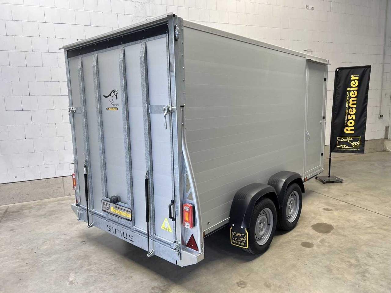 Kargo G150 Tür Kofferanhänger Sirius - Furgonas priekaba: foto 4 Kargo G150 Tür Kofferanhänger Sirius - Furgonas priekaba: foto 4