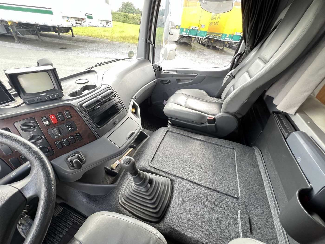 Sunkvežimis žirgams vežti MERCEDES-BENZ Atego 1229 + Anhänger LKW: foto 23