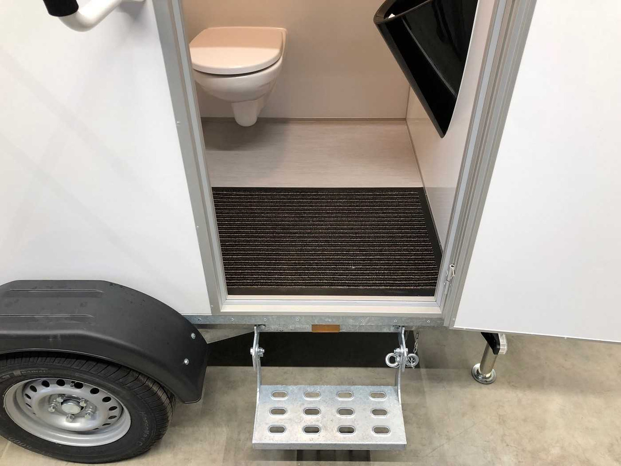 ROSEMEIER EW TA-NO 1 Damen, 1 Herren + 1 Urinal Toilettenanhänger - Priekaba: foto 4 ROSEMEIER EW TA-NO 1 Damen, 1 Herren + 1 Urinal Toilettenanhänger - Priekaba: foto 4