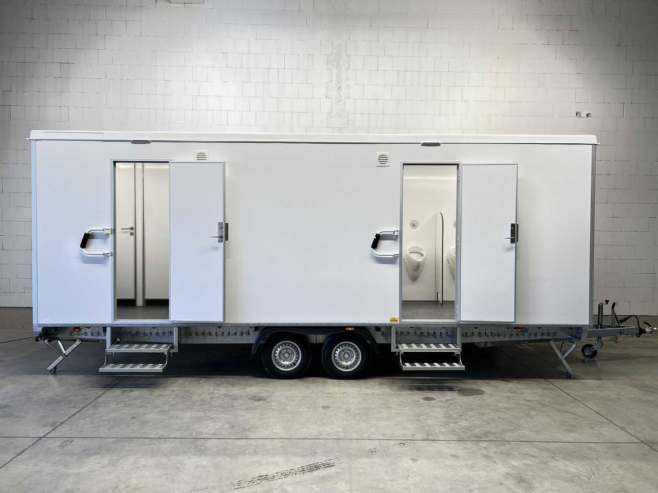 ROSEMEIER EW TA-NO 4 Damen, 2 Herren + 4 Urinale Toilettenanhänger - Priekaba: foto 1 ROSEMEIER EW TA-NO 4 Damen, 2 Herren + 4 Urinale Toilettenanhänger - Priekaba: foto 1