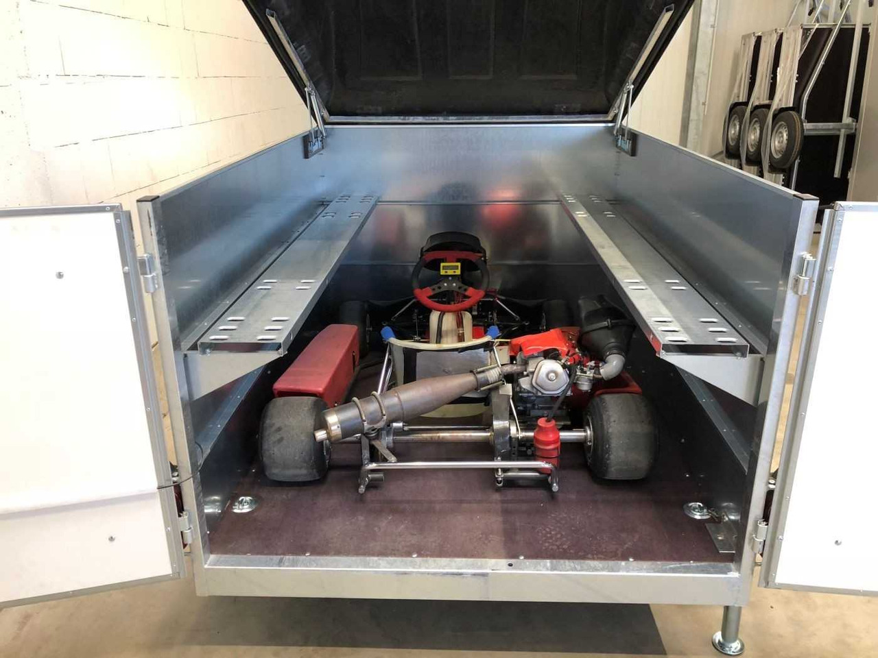 VEZEKO Kart 2 Kofferanhänger - Priekaba: foto 5 VEZEKO Kart 2 Kofferanhänger - Priekaba: foto 5