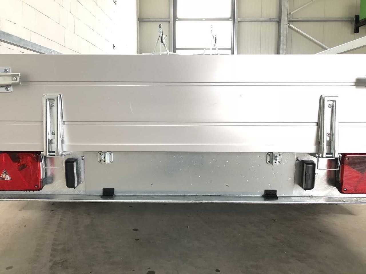 SARIS McAlu Pro 305 153 2000 2 Ramp Kastenanhänger geb - Automobilinė priekaba: foto 5 SARIS McAlu Pro 305 153 2000 2 Ramp Kastenanhänger geb - Automobilinė priekaba: foto 5