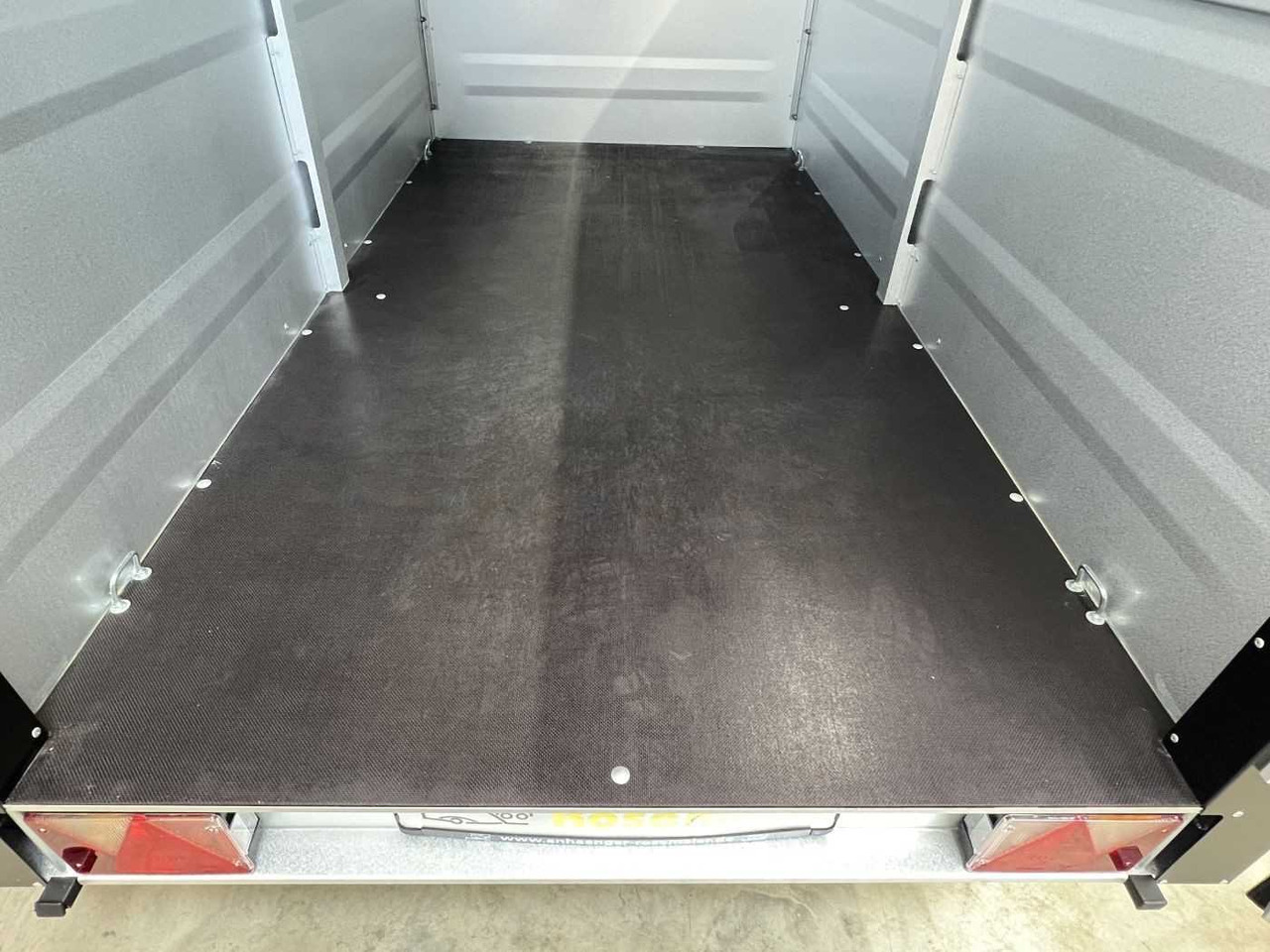 TPV KT-EU3-VS Plus Deckelanhänger - Automobilinė priekaba: foto 4 TPV KT-EU3-VS Plus Deckelanhänger - Automobilinė priekaba: foto 4