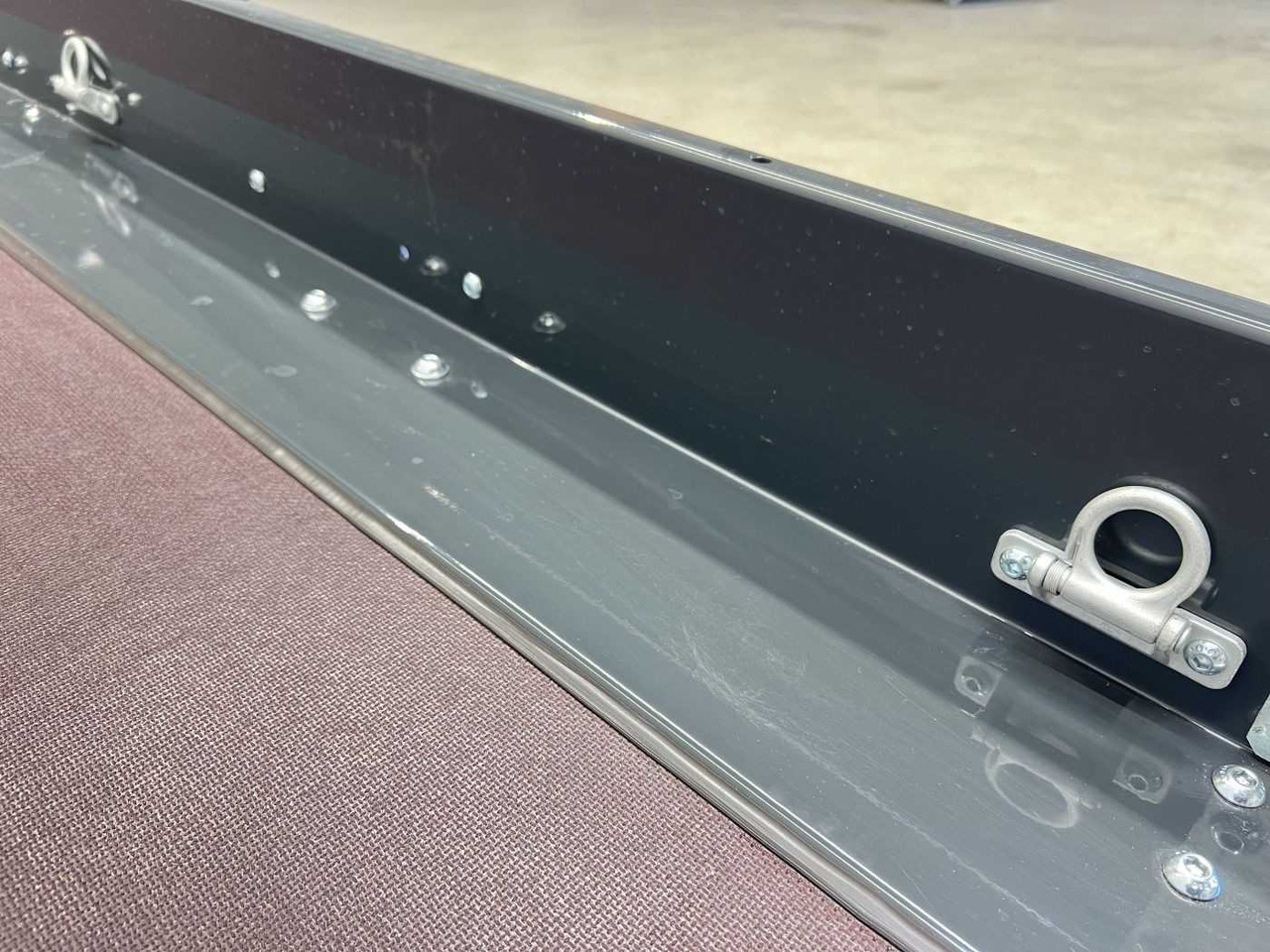 UNSINN UA 3118-18-13 Absenker - Motociklo priekaba: foto 4 UNSINN UA 3118-18-13 Absenker - Motociklo priekaba: foto 4