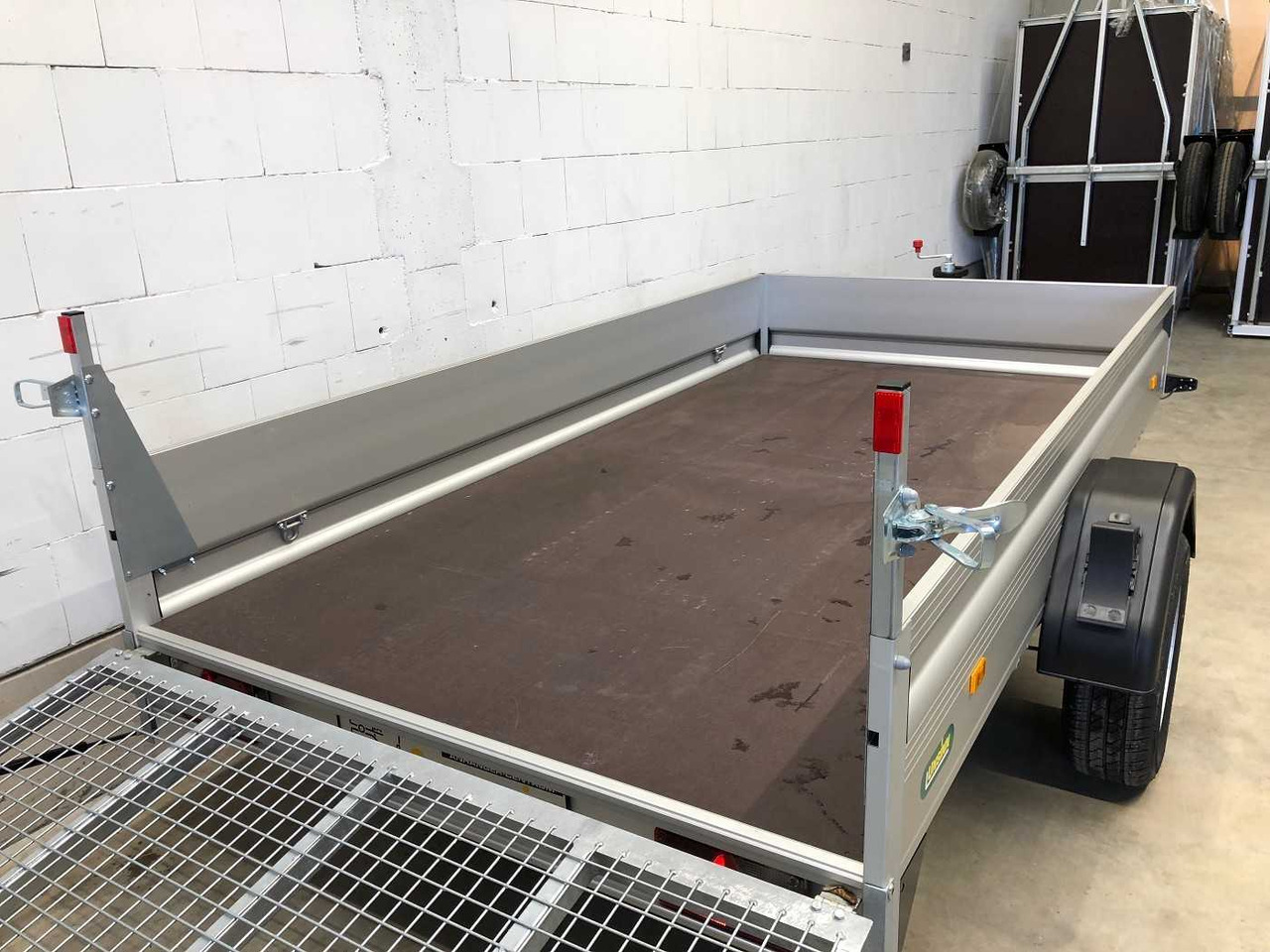 UNSINN UT-K 3015-13-14 Kastenanhänger gebremst - Automobilinė priekaba: foto 4 UNSINN UT-K 3015-13-14 Kastenanhänger gebremst - Automobilinė priekaba: foto 4