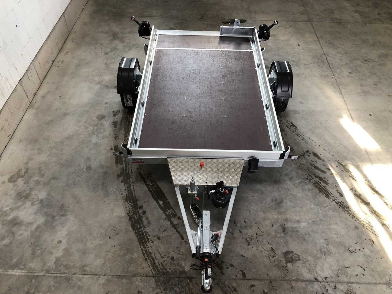 VEZEKO Husky FB 13.28 Absenker - Motociklo priekaba: foto 2 VEZEKO Husky FB 13.28 Absenker - Motociklo priekaba: foto 2