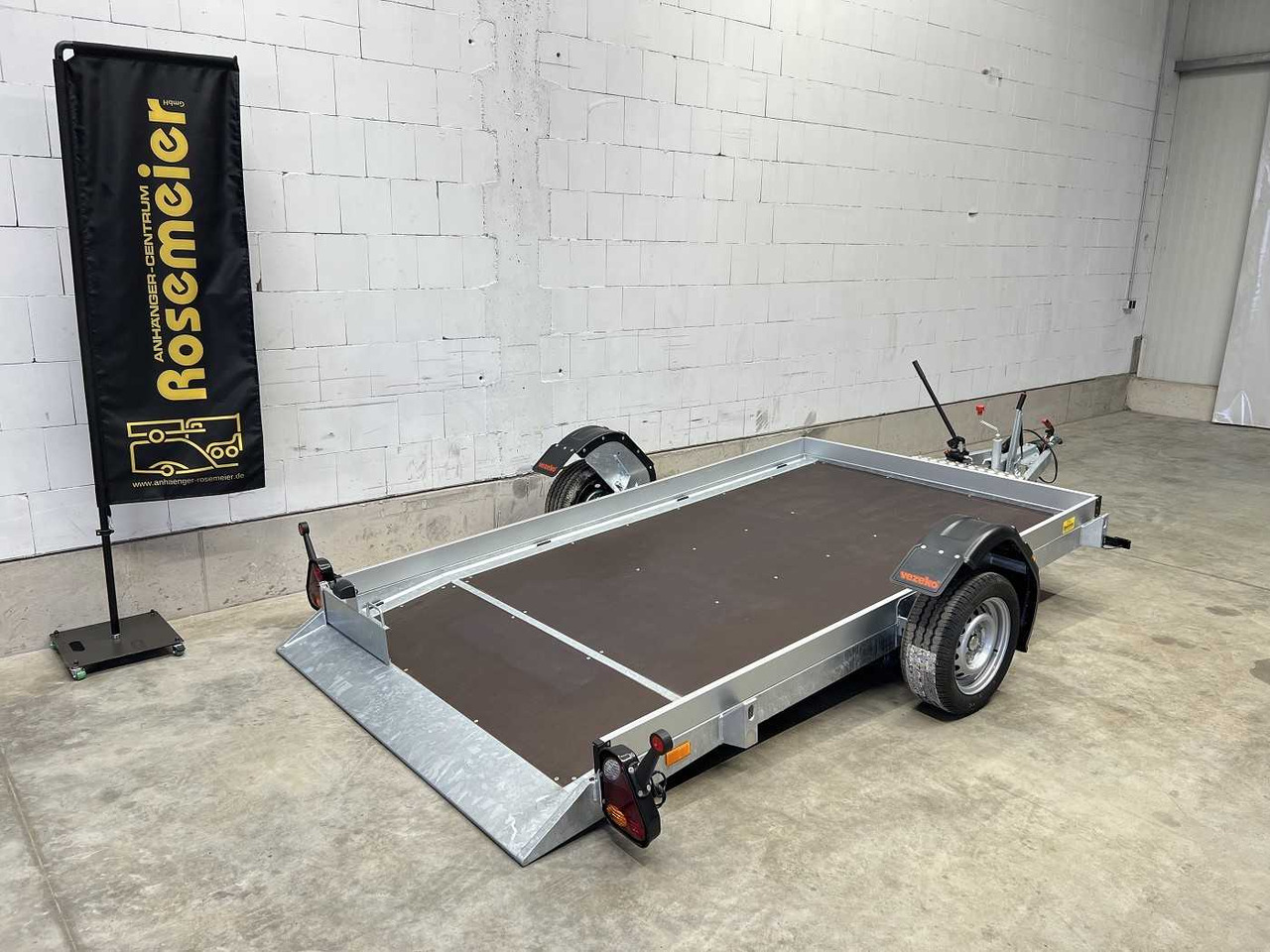 VEZEKO Husky Smart FB 18.30 Absenker - Motociklo priekaba: foto 3 VEZEKO Husky Smart FB 18.30 Absenker - Motociklo priekaba: foto 3