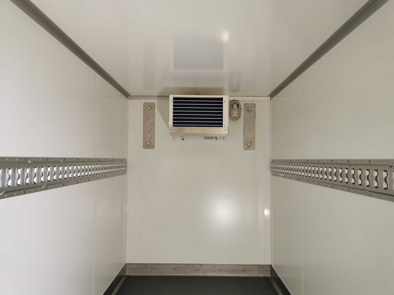VEZEKO TK A 15.25 KH Kühlanhänger - Refrižeratorius priekaba: foto 5 VEZEKO TK A 15.25 KH Kühlanhänger - Refrižeratorius priekaba: foto 5