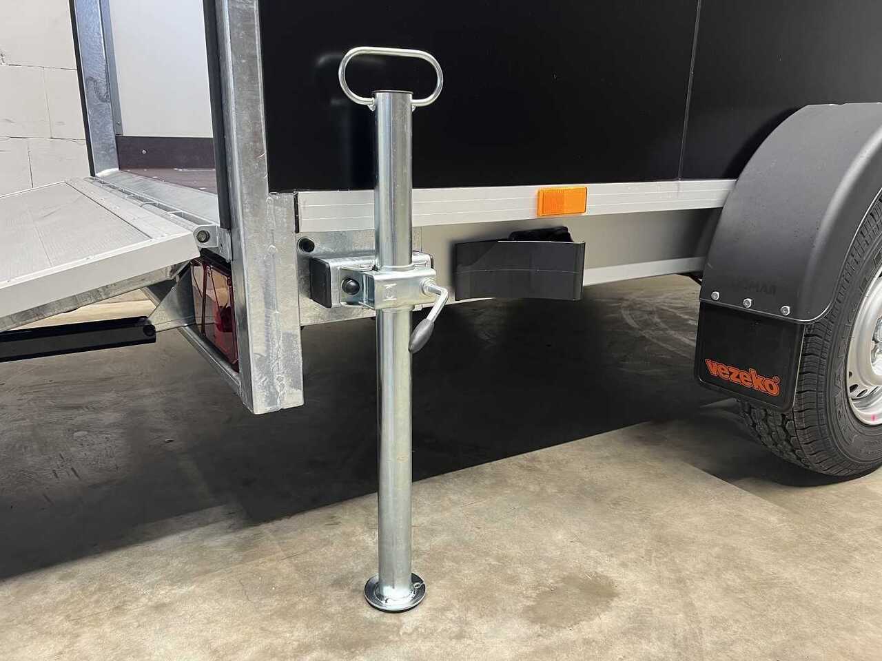 VEZEKO TK B 27.35 Rampe Tür Fen Aero Kofferanhänger - Furgonas priekaba: foto 5 VEZEKO TK B 27.35 Rampe Tür Fen Aero Kofferanhänger - Furgonas priekaba: foto 5