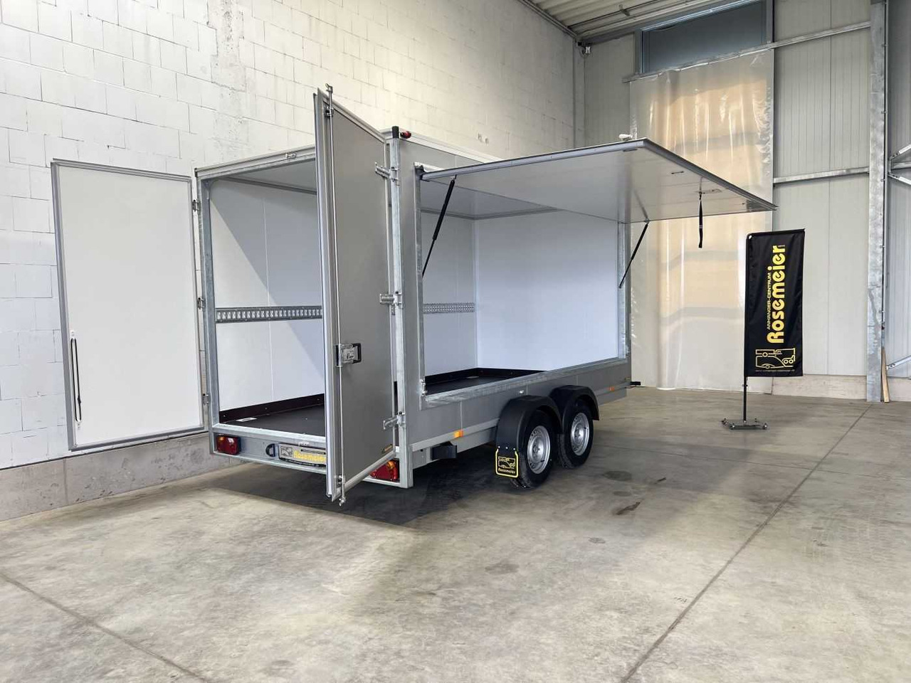 VEZEKO TK D 27.40 Flügeltüren+Seitenk Kofferanhänger Promotionanhänger - Furgonas priekaba: foto 2 VEZEKO TK D 27.40 Flügeltüren+Seitenk Kofferanhänger Promotionanhänger - Furgonas priekaba: foto 2