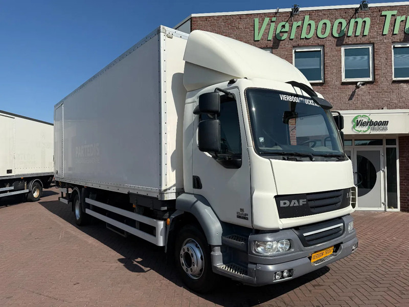 DAF LF 55.250 LF55-250 Box with lift / Manual gearbox Euro5 - Furgonas sunkvežimis: foto 1 DAF LF 55.250 LF55-250 Box with lift / Manual gearbox Euro5 - Furgonas sunkvežimis: foto 1