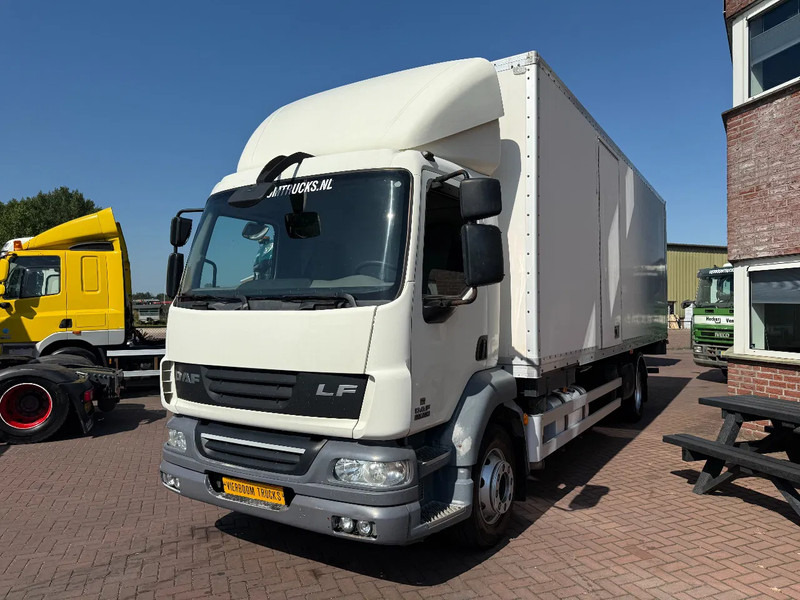 DAF LF 55.250 LF55-250 Box with lift / Manual gearbox Euro5 - Furgonas sunkvežimis: foto 3 DAF LF 55.250 LF55-250 Box with lift / Manual gearbox Euro5 - Furgonas sunkvežimis: foto 3