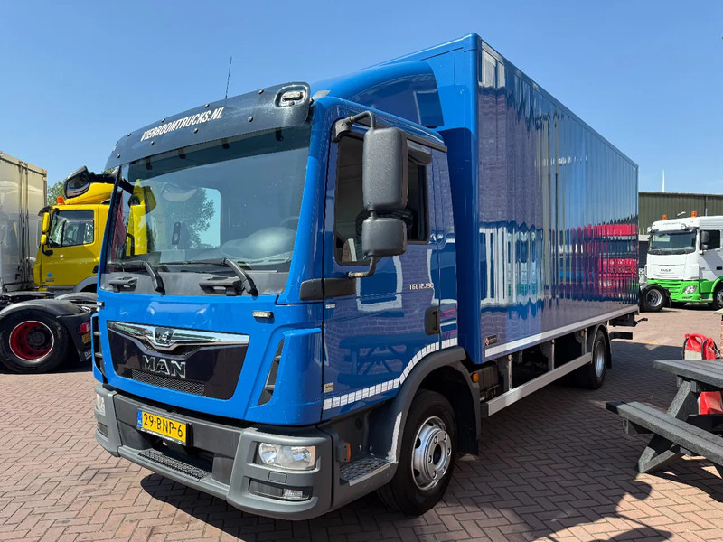 MAN TGL TGL 12.190 BL Koffer mit Ladebordwand Top Zustand !!!!!!!! - Furgonas sunkvežimis: foto 2 MAN TGL TGL 12.190 BL Koffer mit Ladebordwand Top Zustand !!!!!!!! - Furgonas sunkvežimis: foto 2