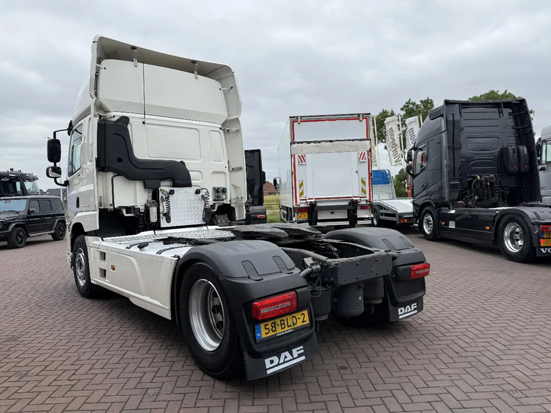 DAF CF 410 4X2 SPACECAB EURO6 DISTRIBUTIETREKKER MILIEUZONE DAF ONDERHOUD HOLLAND TRUCK!!! - Vilkikas: foto 3 DAF CF 410 4X2 SPACECAB EURO6 DISTRIBUTIETREKKER MILIEUZONE DAF ONDERHOUD HOLLAND TRUCK!!! - Vilkikas: foto 3