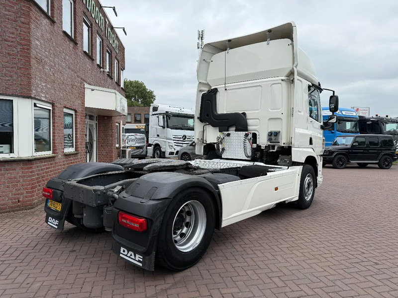 DAF CF 410 4X2 SPACECAB EURO6 DISTRIBUTIETREKKER MILIEUZONE DAF ONDERHOUD HOLLAND TRUCK!!! - Vilkikas: foto 4 DAF CF 410 4X2 SPACECAB EURO6 DISTRIBUTIETREKKER MILIEUZONE DAF ONDERHOUD HOLLAND TRUCK!!! - Vilkikas: foto 4