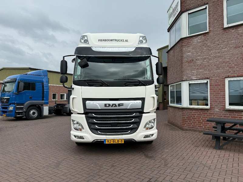 DAF CF 410 CF410 4X2 Spacecab - Distributie trekker - Mileuzone - Dealer onderhouden - apk 6-2026 - Vilkikas: foto 2 DAF CF 410 CF410 4X2 Spacecab - Distributie trekker - Mileuzone - Dealer onderhouden - apk 6-2026 - Vilkikas: foto 2