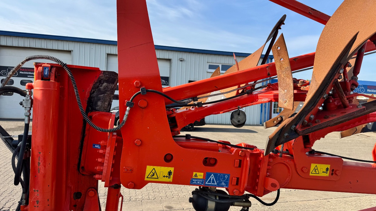 Kuhn Challenger T - 8-furchig #TOP# - Plūgas: foto 4 Kuhn Challenger T - 8-furchig #TOP# - Plūgas: foto 4