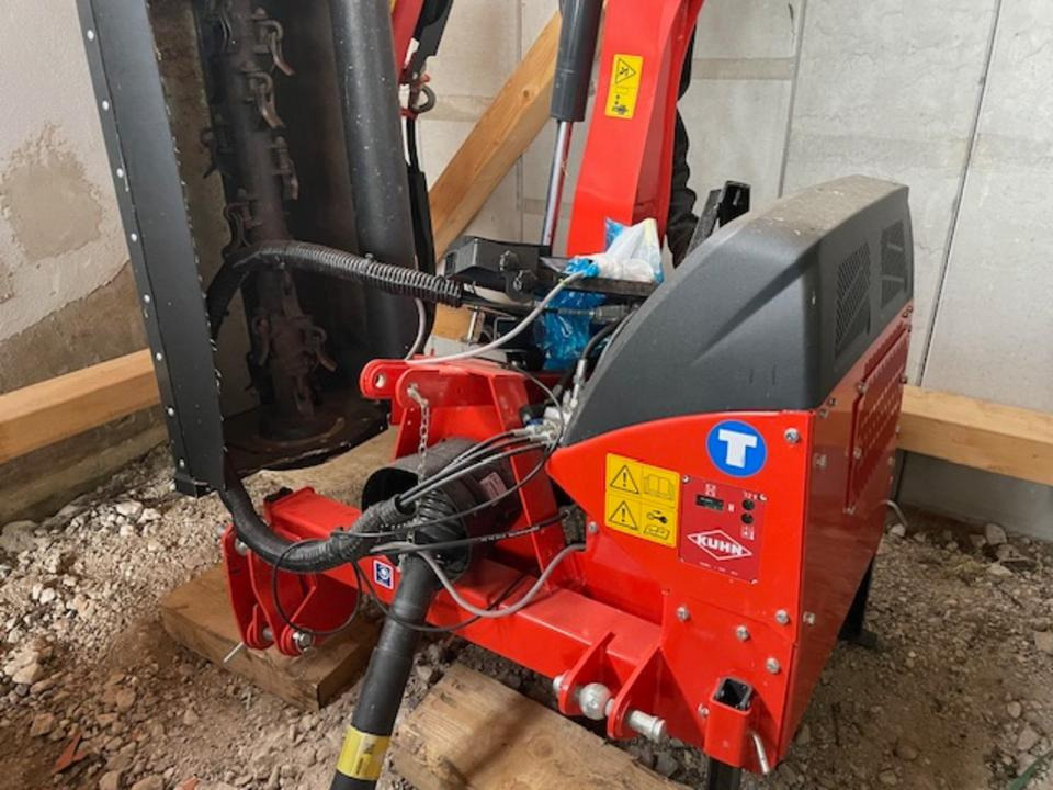 Böschungs-Auslegemäher Kuhn AGRI-LONGER GII - Smulkintuvas su manipuliatoriumi: foto 1 Böschungs-Auslegemäher Kuhn AGRI-LONGER GII - Smulkintuvas su manipuliatoriumi: foto 1