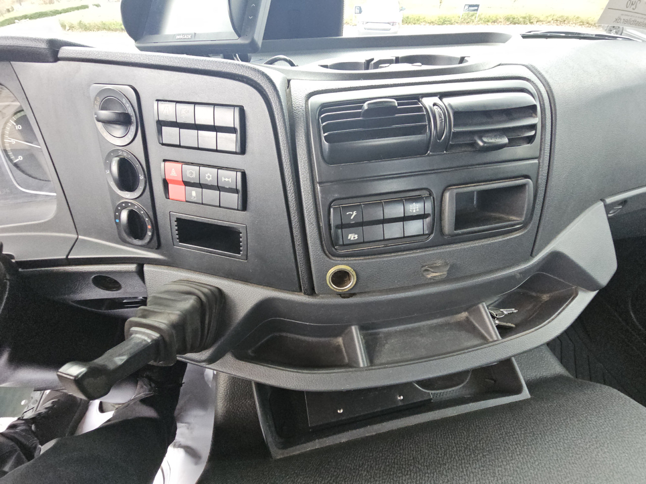 Konteineris-vežimus/ Sukeisti kūną sunkvežimis Mercedes Atego 1224: foto 15