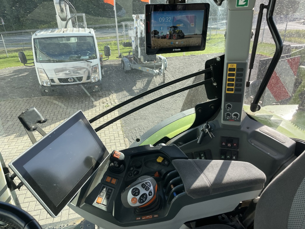 CLAAS Arion 660 CMATIC - Traktorius: foto 5 CLAAS Arion 660 CMATIC - Traktorius: foto 5