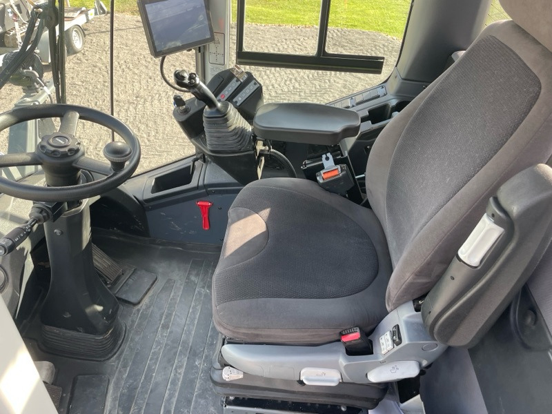 CLAAS Torion 1285 - Ratinis krautuvas: foto 3 CLAAS Torion 1285 - Ratinis krautuvas: foto 3